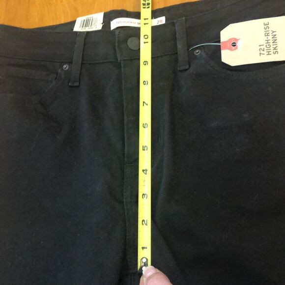 NWT Levi’s 721 High Rise Skinny distressed Black Jeans - Picture 12 of 13